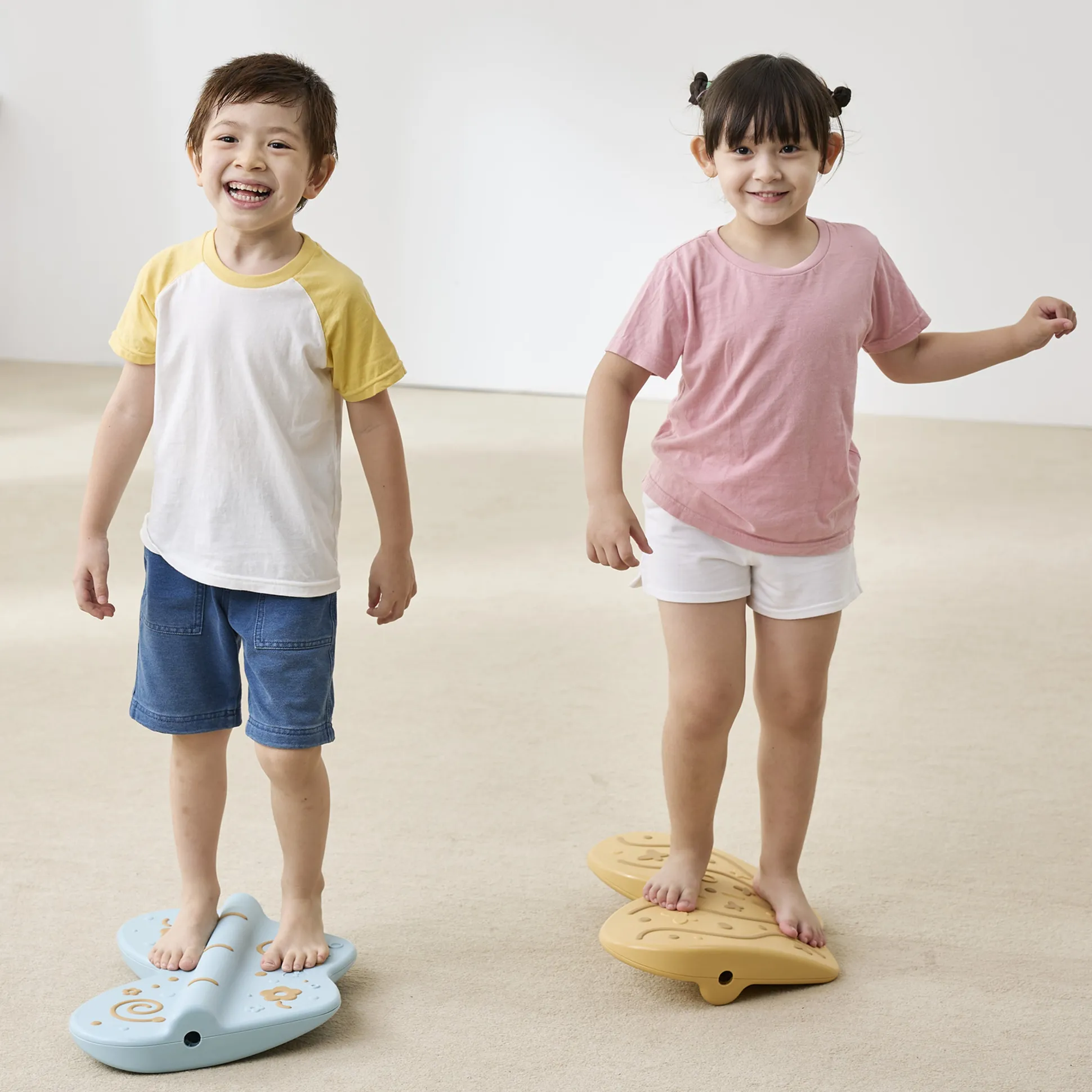Butterfly Path Sensory Balance Stepping Stones | Dual Motion Wobble Path with Connectable Pieces