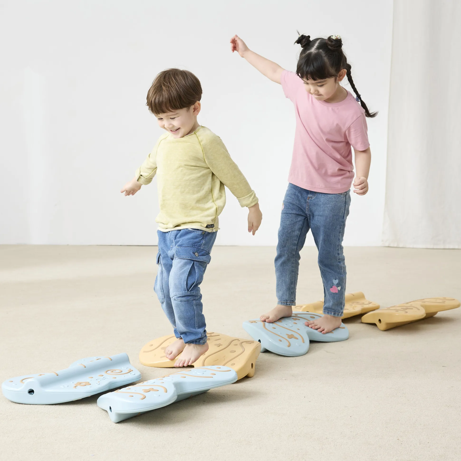 Butterfly Path Sensory Balance Stepping Stones | Dual Motion Wobble Path with Connectable Pieces