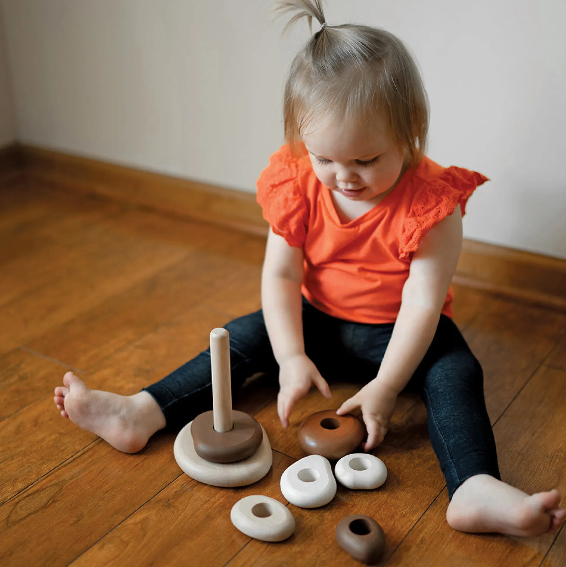 Eco-Friendly Wooden Stacking Pebbles | 7-Piece Natural Sequencing Toy