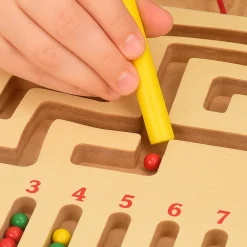 Magnetic Counting Maze Board with Pattern Cards