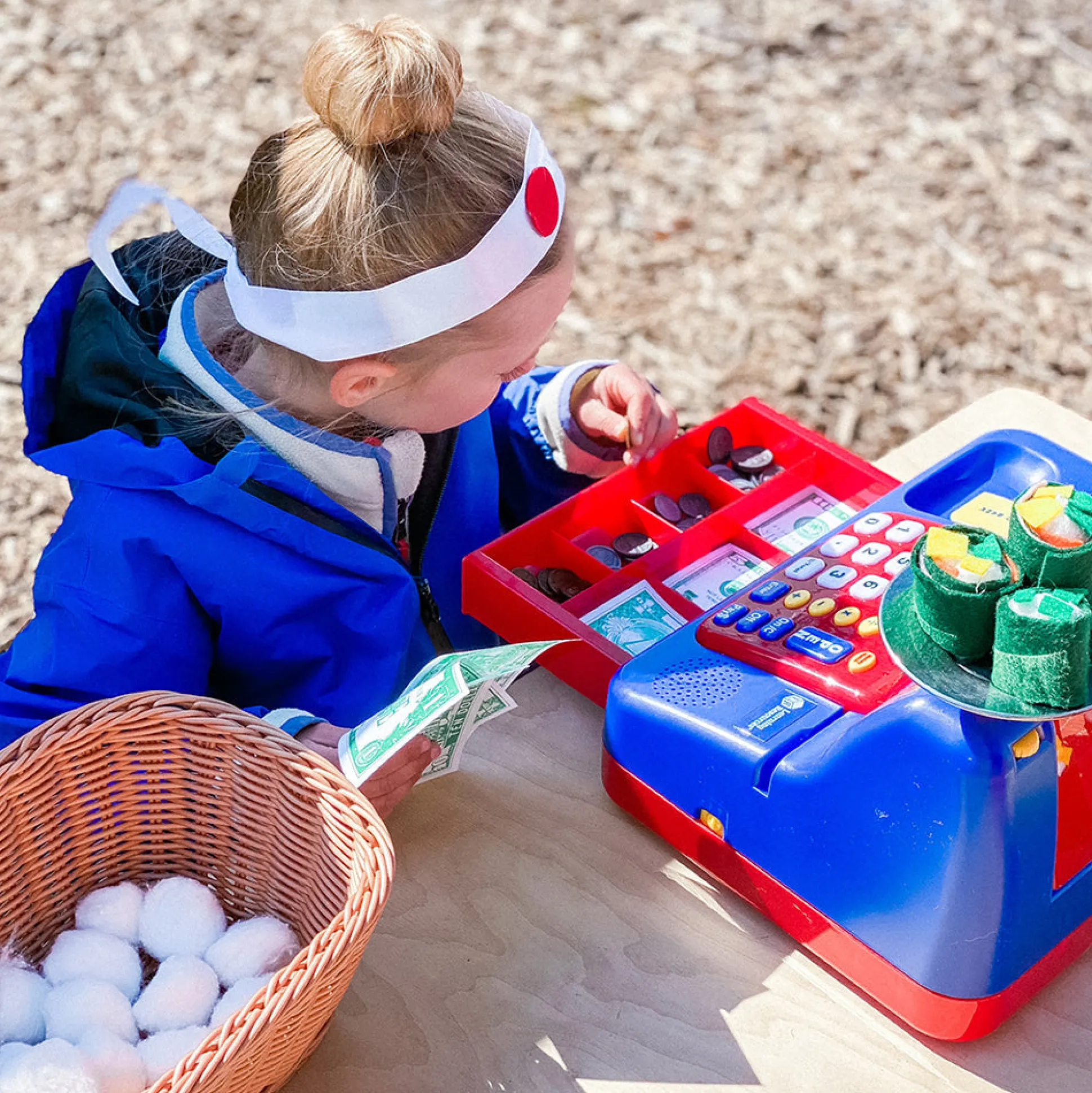 Pretend and Play® Teaching Cash Register | Engaging Money Math Games & Play Money Included