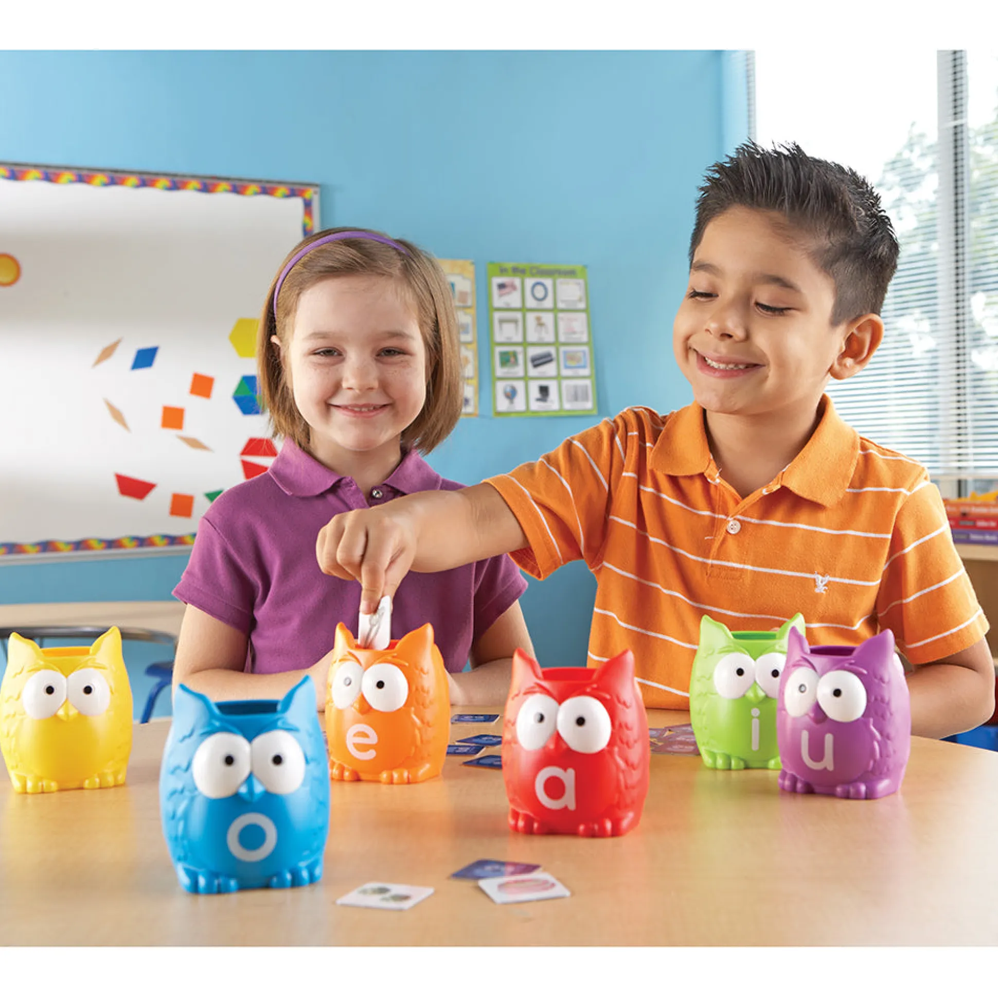 Vowel Owls™ Sorting Set