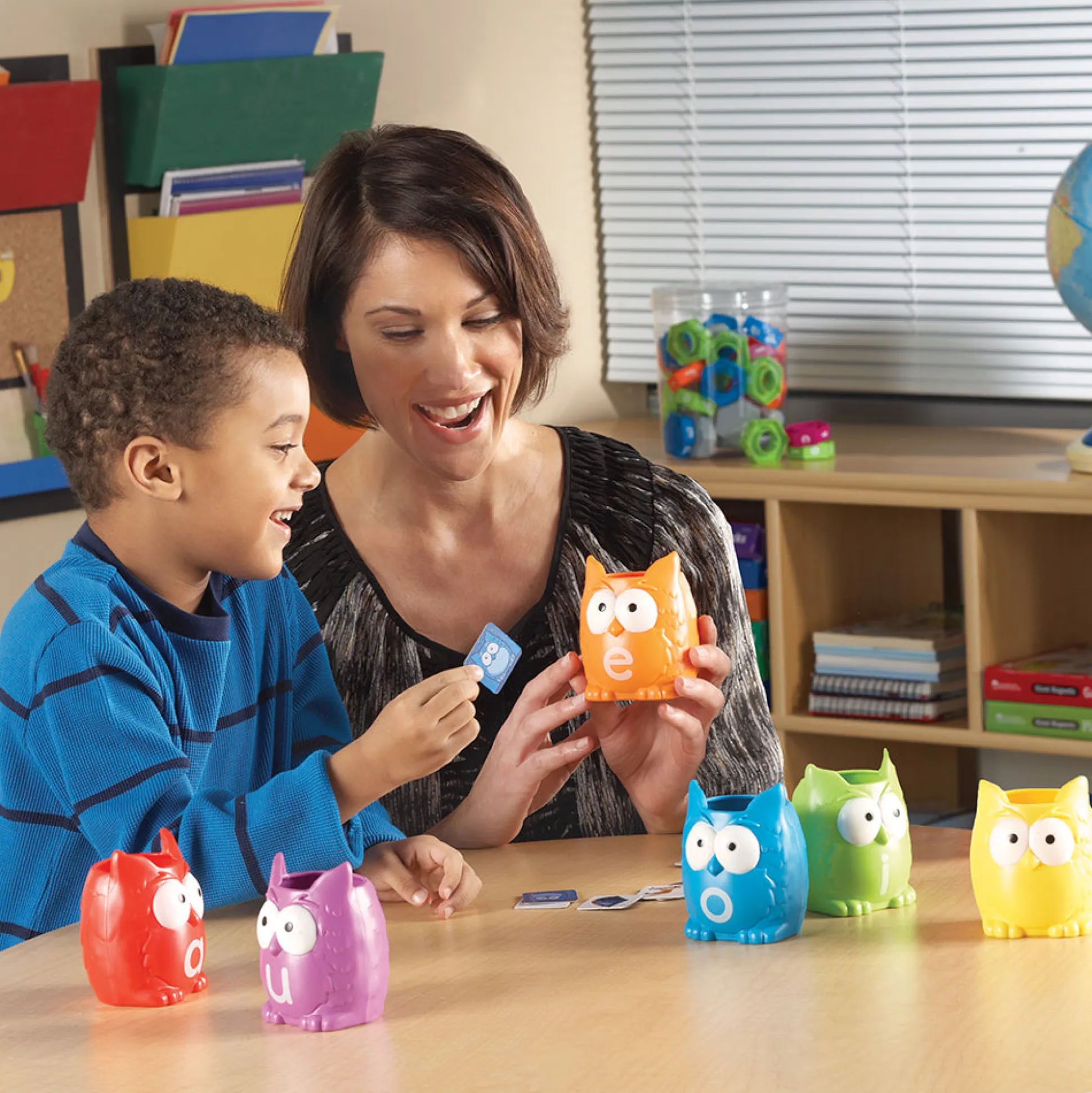 Vowel Owls™ Sorting Set