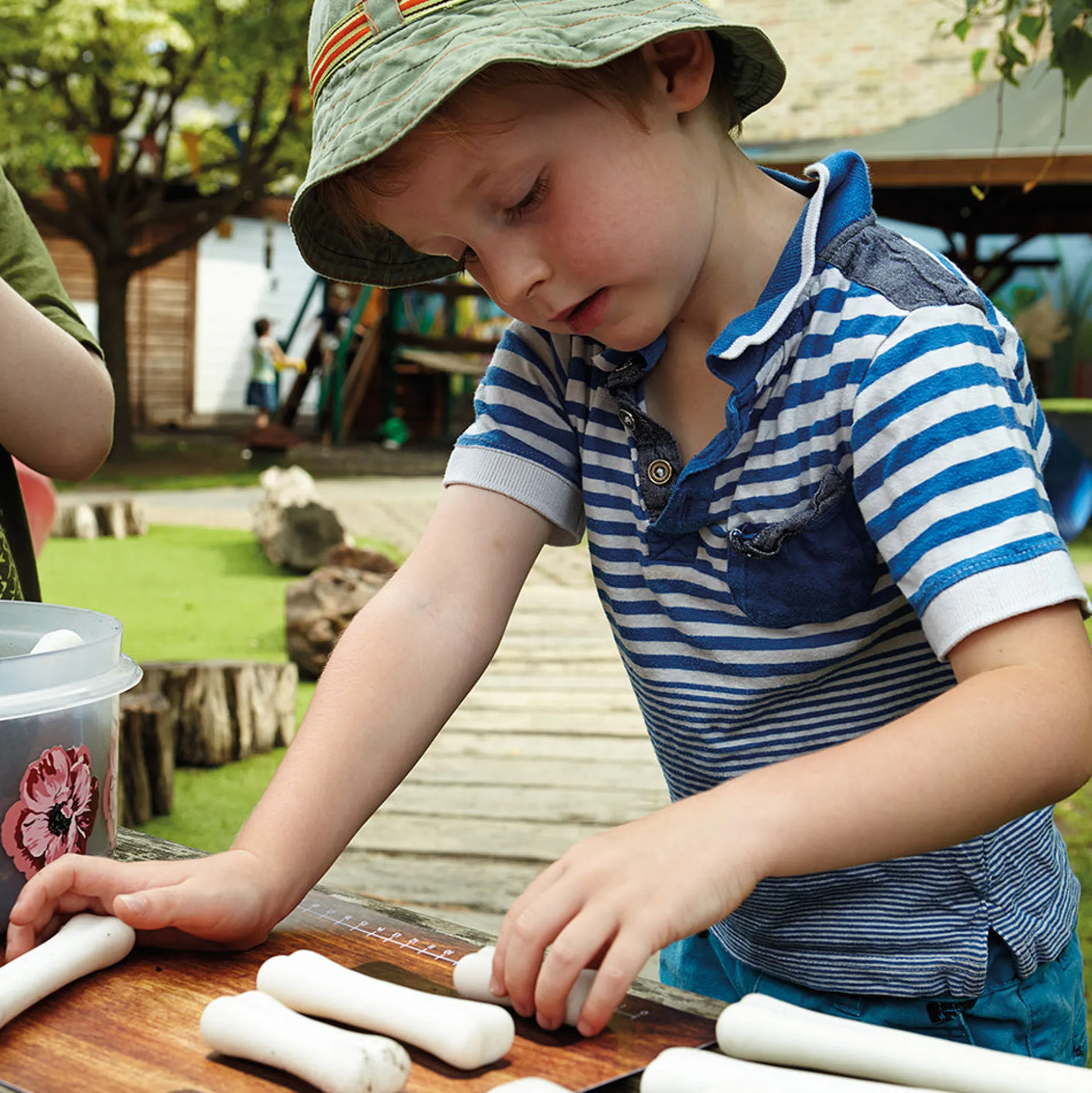 Yellow Door® Dinosaur Bones with Match & Measure Cards Exploration Set