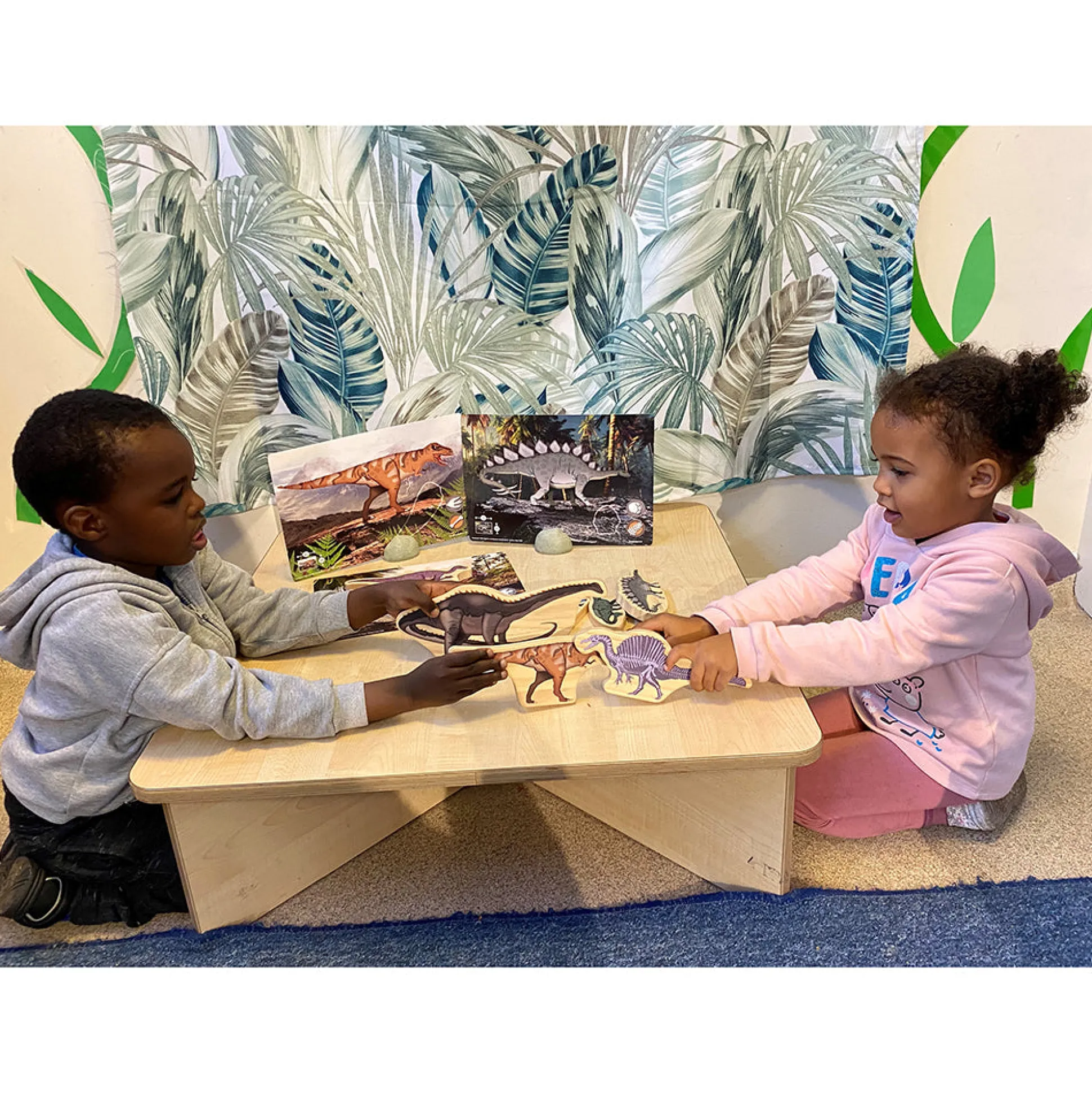 Yellow Door® Prehistoric Teeth Explore & Discover Cards